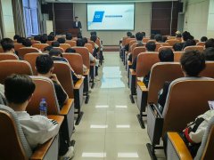 本次以“飞机及航空策动机成长概述”为从